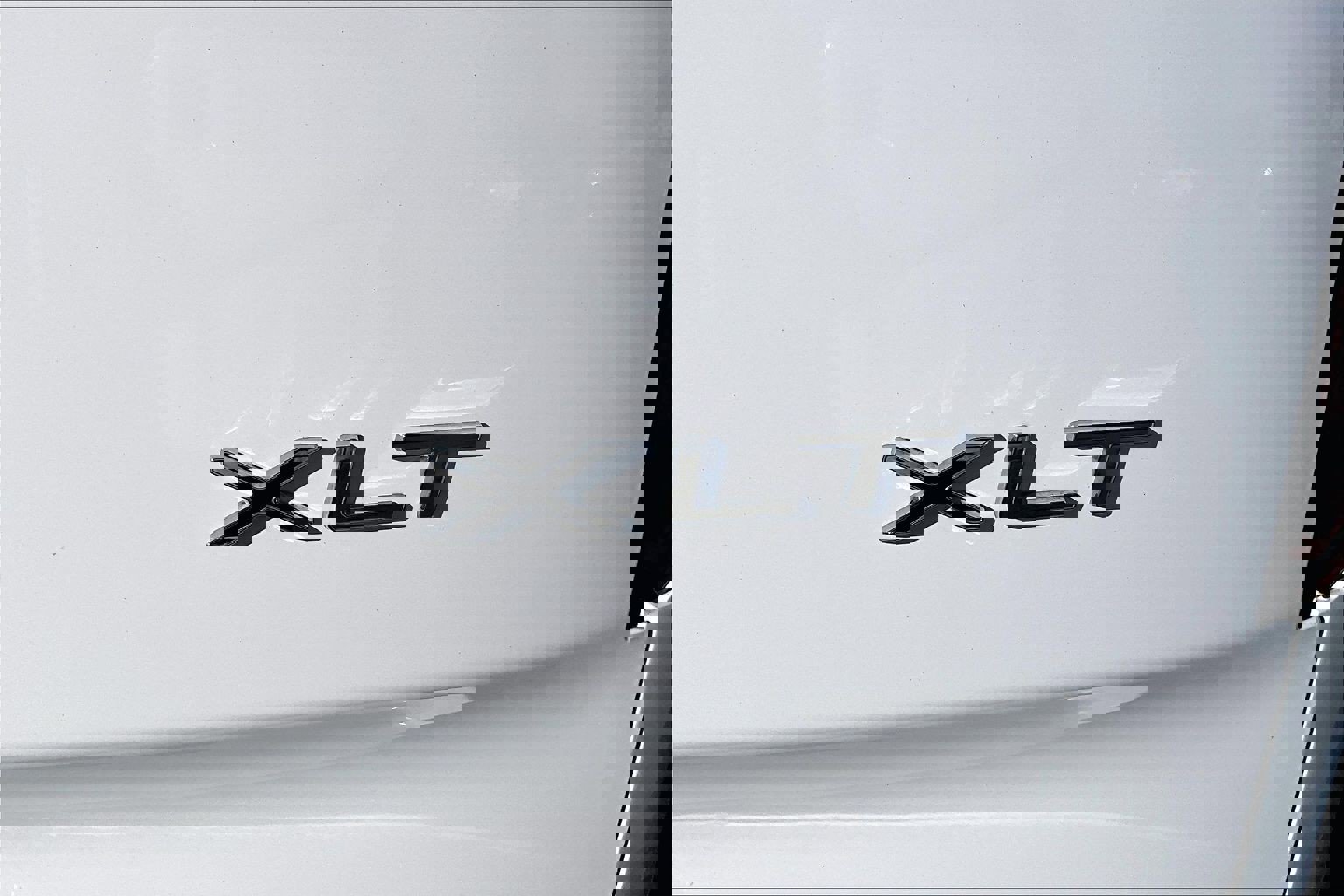 Used 2015 Ford Transit Connect XLT image 29