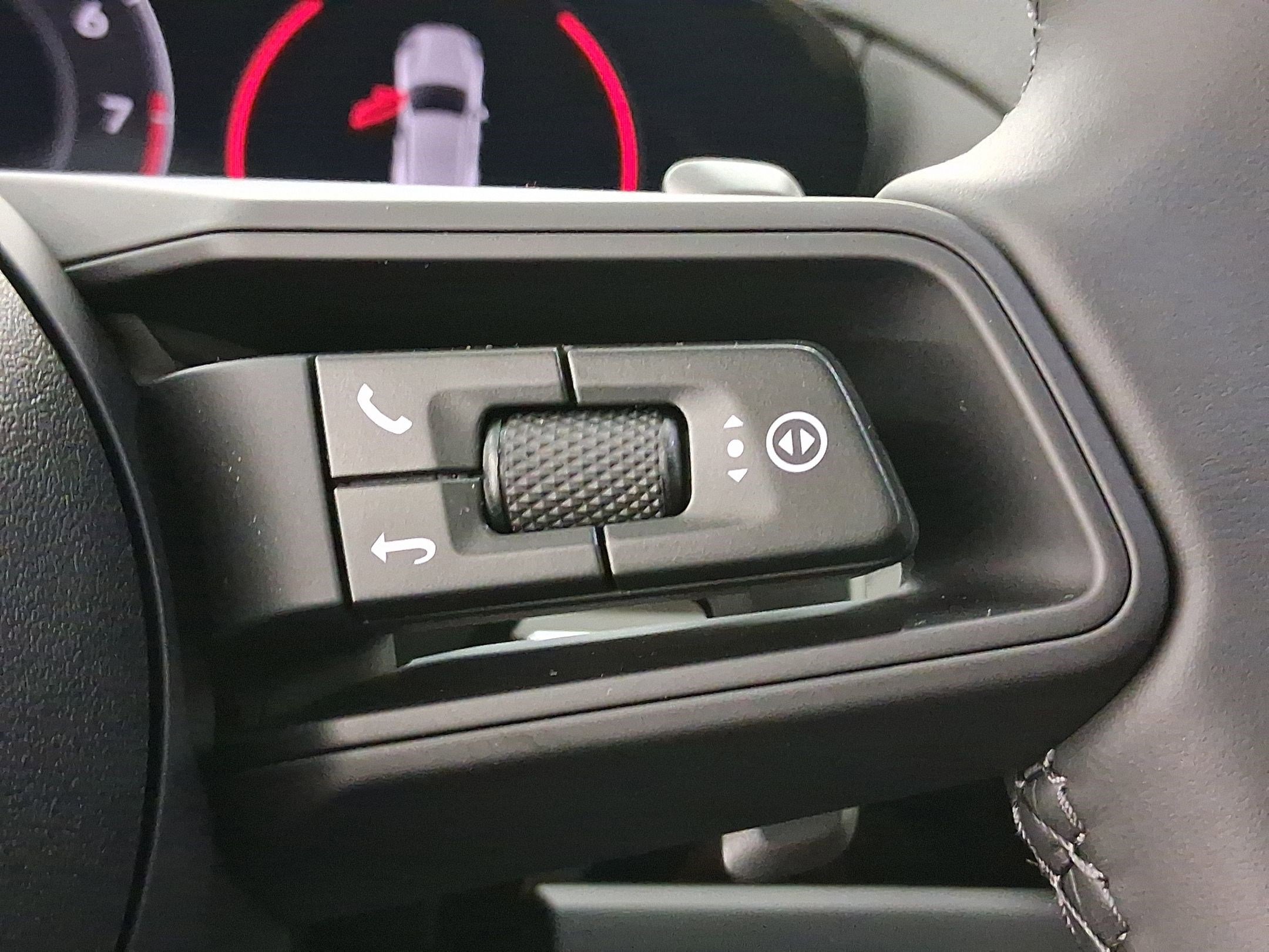 New 2026 Porsche Panamera 4 image 16