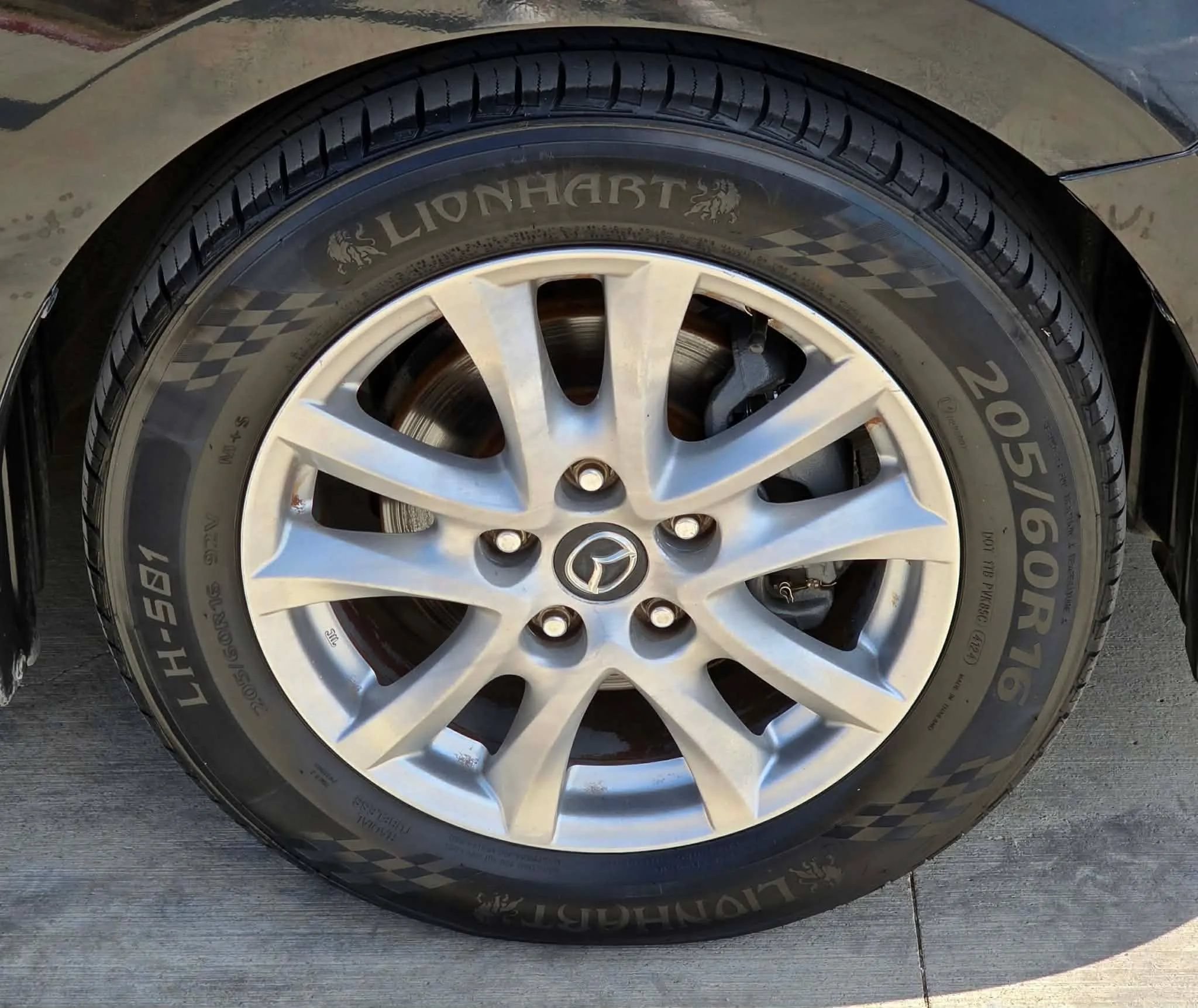 Used 2014 MAZDA MAZDA3 i Touring w/ Technology Package FWD image 30