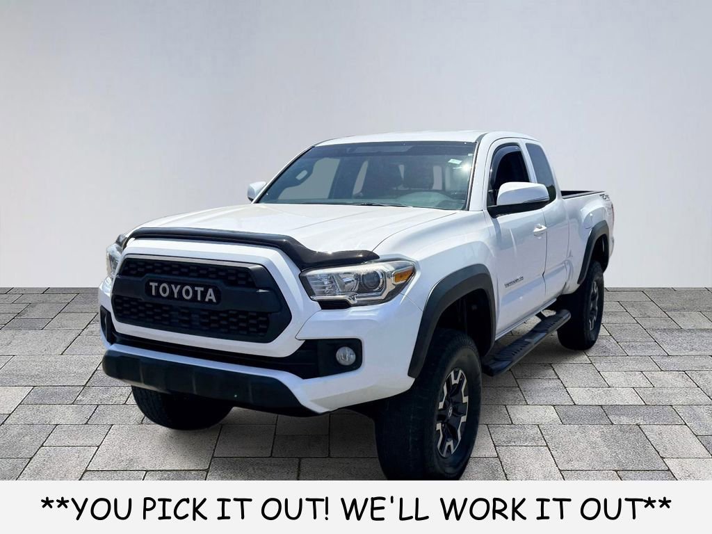 Used 2017 Toyota Tacoma TRD Off-Road w/ Tow Package AWD/4WD image 3