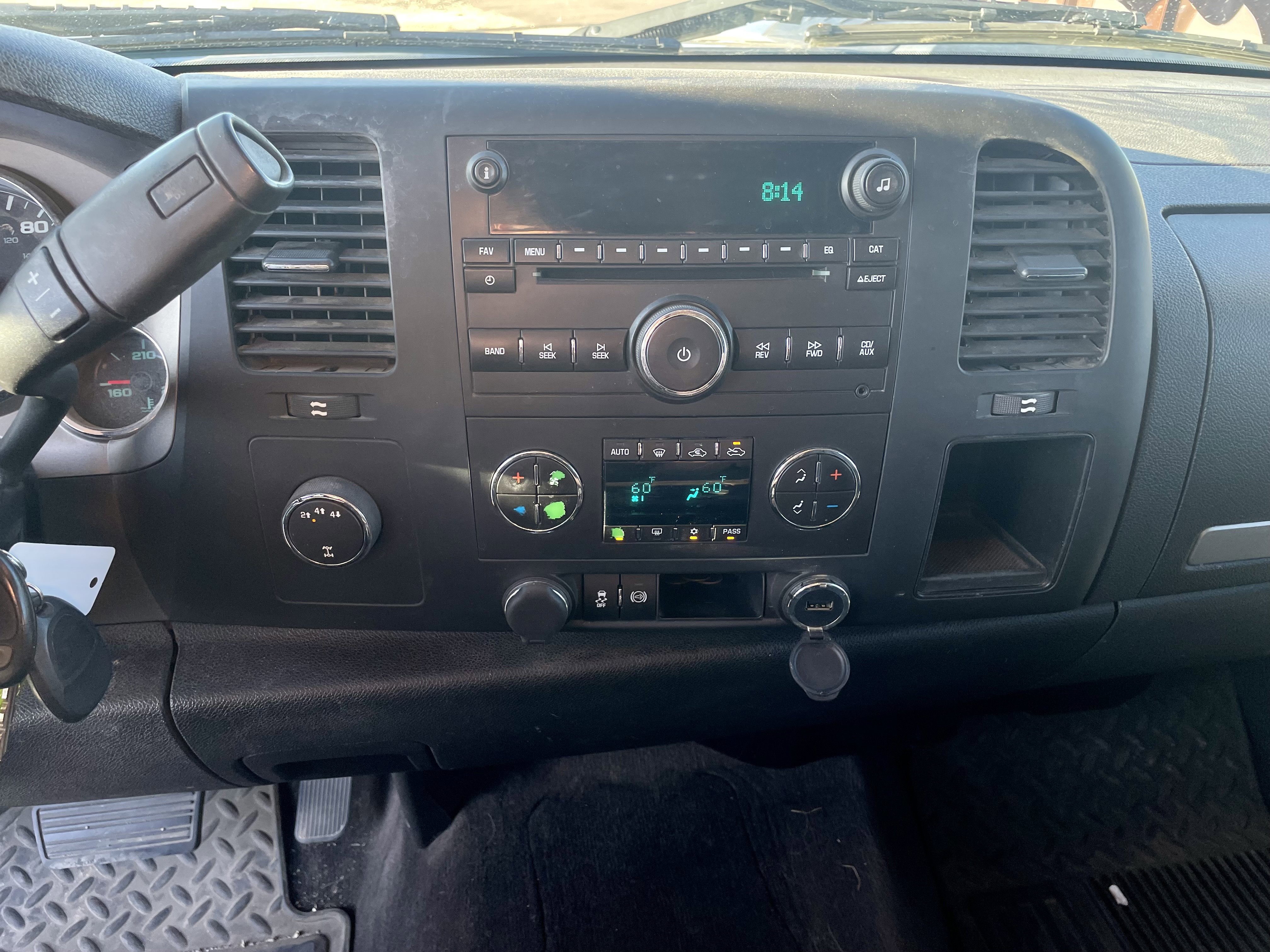 Used 2013 Chevrolet Silverado 2500 LT w/ Interior Plus Package image 20