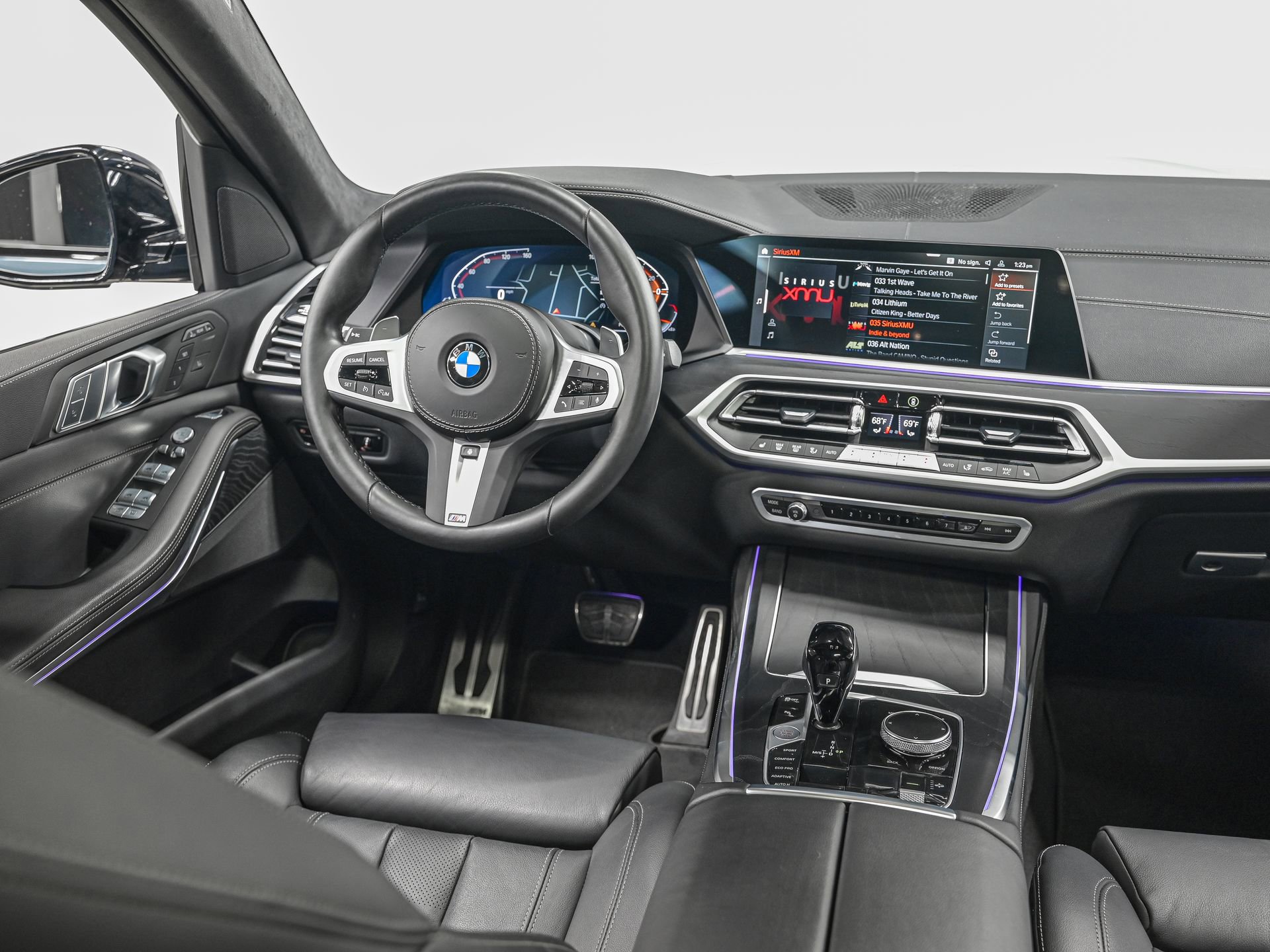 Used 2022 BMW X7 xDrive40i w/ M Sport Package image 29