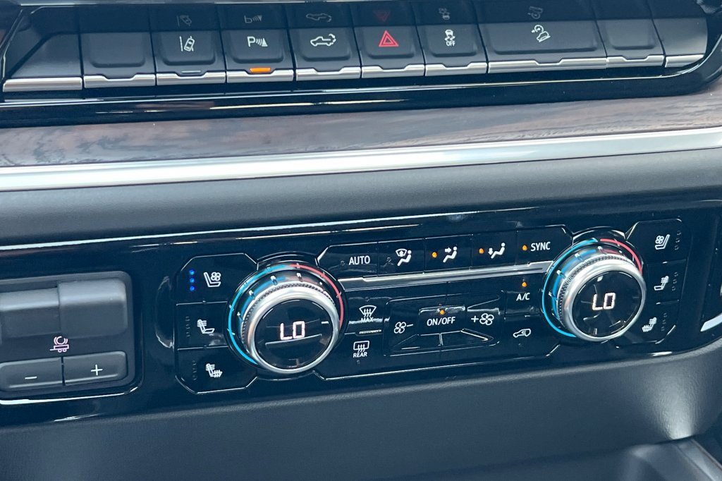 New 2026 GMC Sierra 2500 SLT image 17