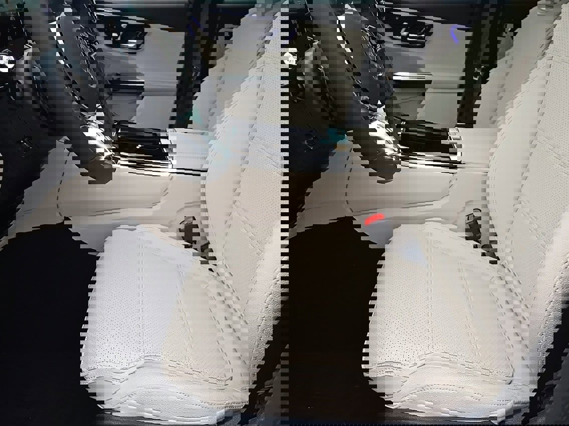 New 2026 Mercedes-Benz GLC 300 4MATIC image 14