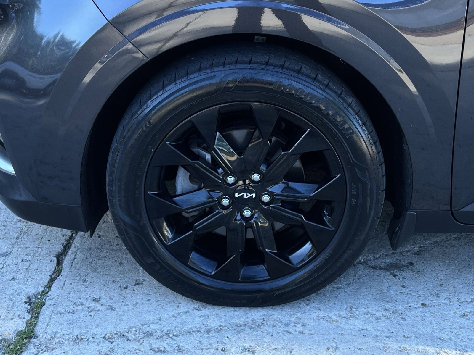 Used 2024 Kia Carnival SX FWD image 37