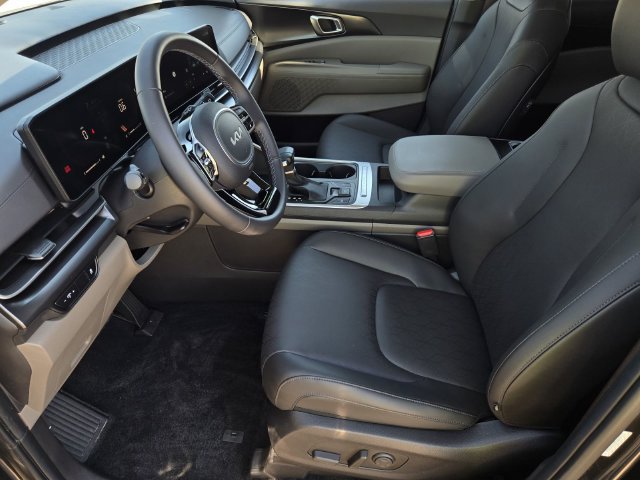 Used 2026 Kia Carnival FWD image 19