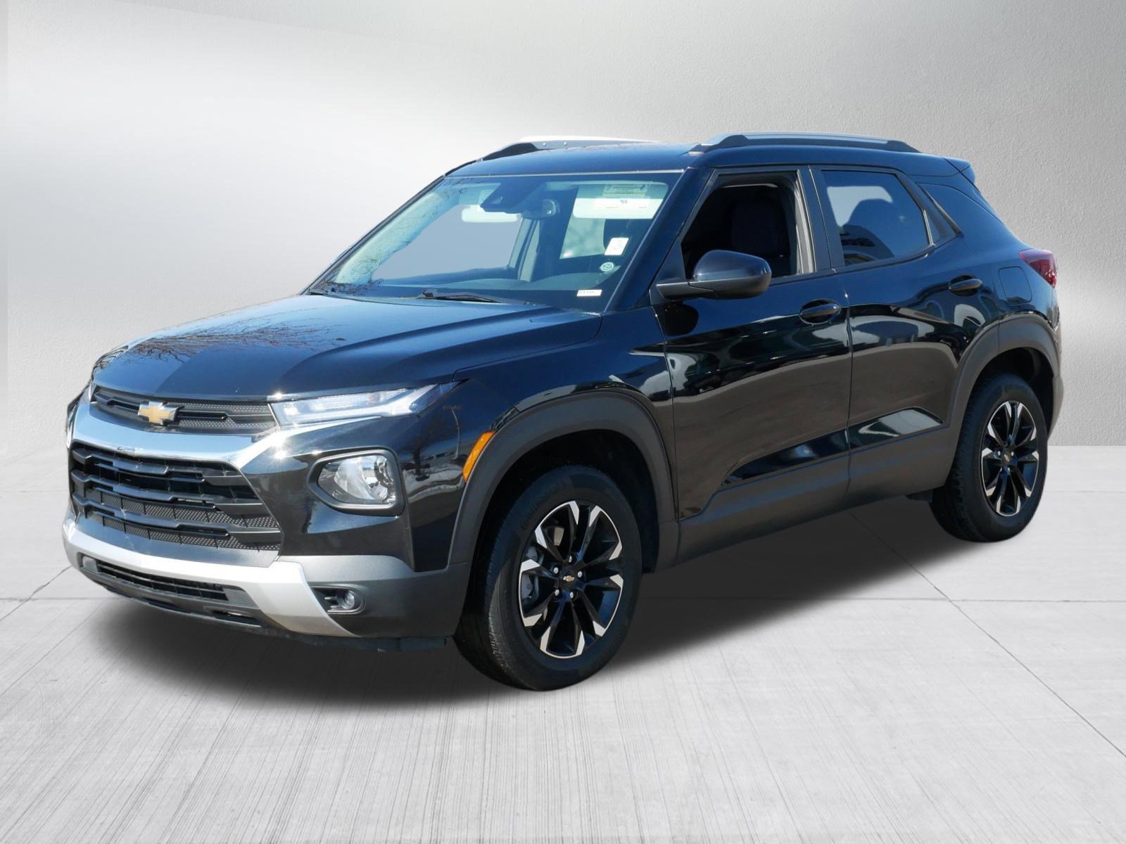 Used 2023 Chevrolet TrailBlazer LT w/ Convenience Package AWD/4WD image 3