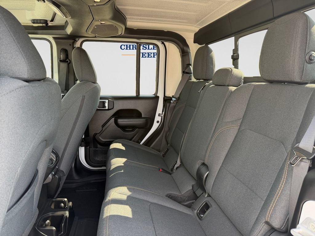 Used 2026 Jeep Gladiator Sport AWD/4WD image 9