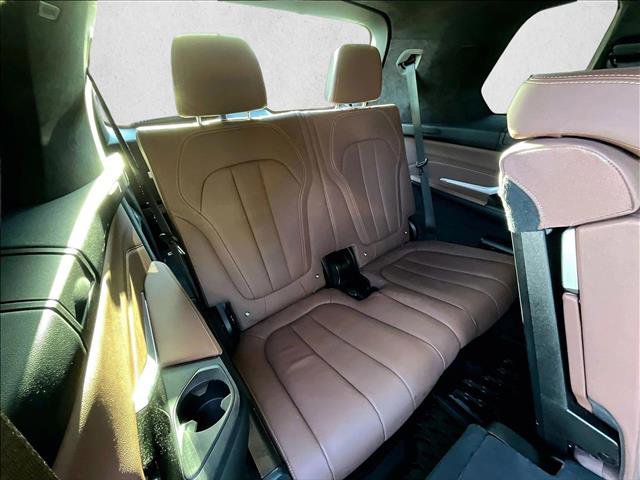 Used 2022 BMW X7 xDrive40i w/ Executive Package image 30