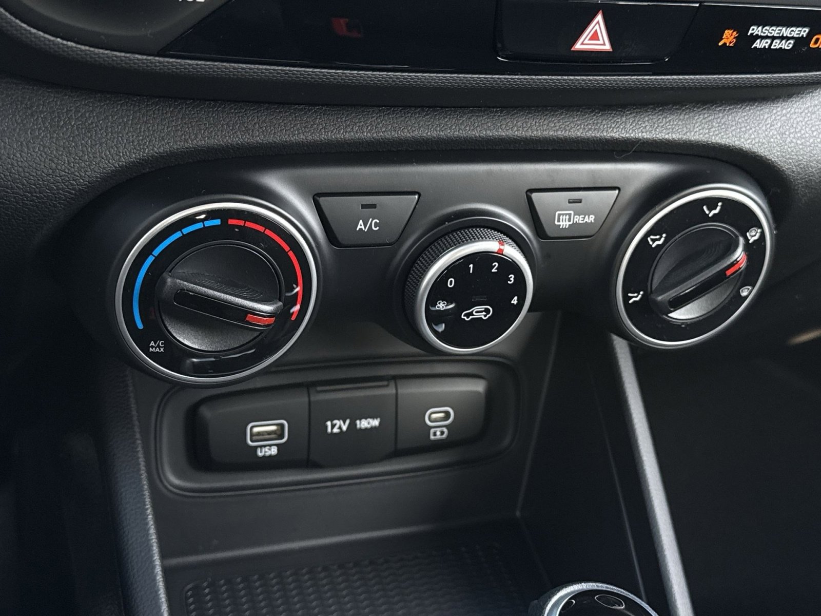 New 2026 Hyundai Venue SE image 21