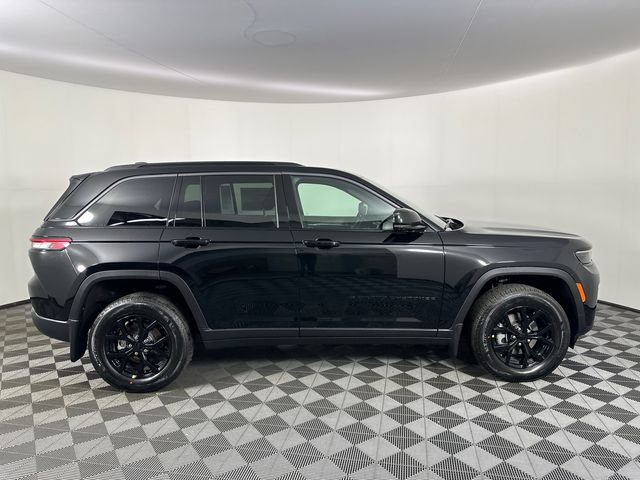 New 2026 Jeep Grand Cherokee Altitude AWD/4WD image 11