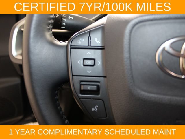 Used 2025 Toyota Prius LE FWD image 22
