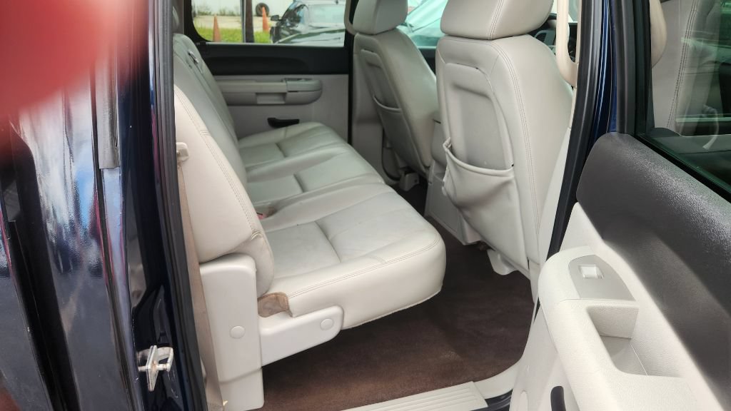 Used 2008 Chevrolet Silverado 1500 LT w/ Power Pack Plus AWD/4WD image 17