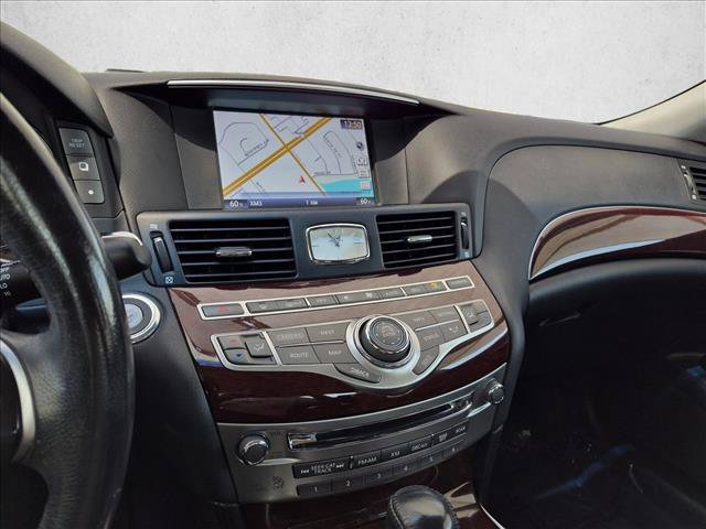 Used 2016 INFINITI Q70 L 5.6 AWD/4WD image 12