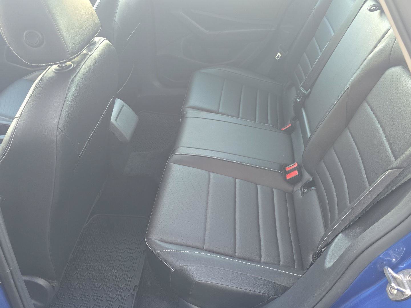Used 2024 Volkswagen Jetta SE w/ Panoramic Sunroof Package FWD image 12