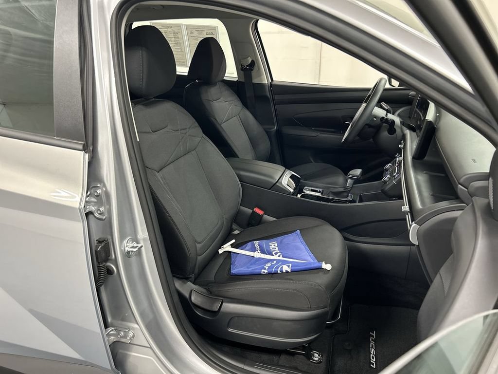 Used 2025 Hyundai Tucson SE AWD/4WD image 22
