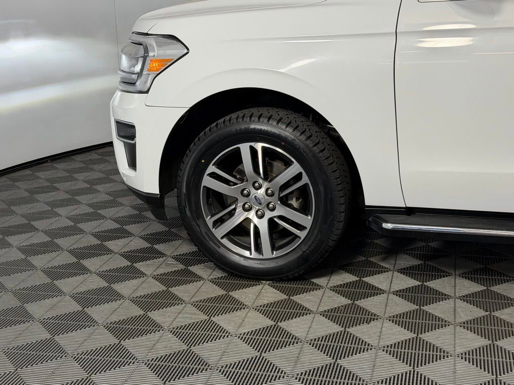 Used 2022 Ford Expedition Max Limited AWD/4WD image 12