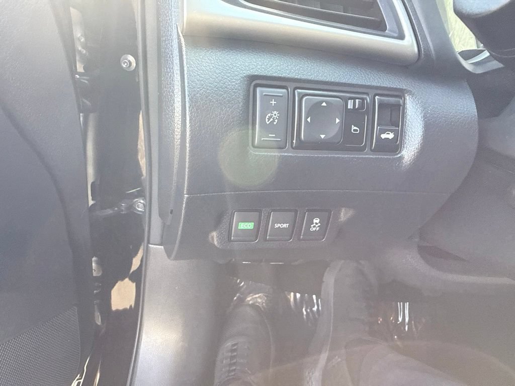 Used 2017 Nissan Sentra SR FWD image 26