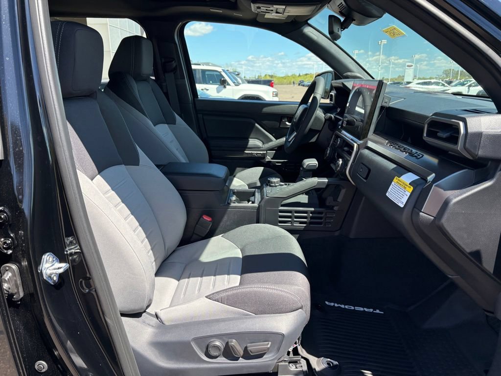 New 2026 Toyota Tacoma TRD Off-Road AWD/4WD image 11