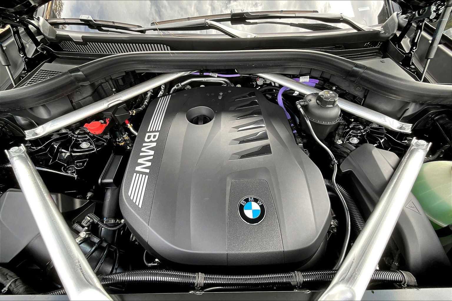 New 2026 BMW X5 xDrive40i w/ Premium Package image 16