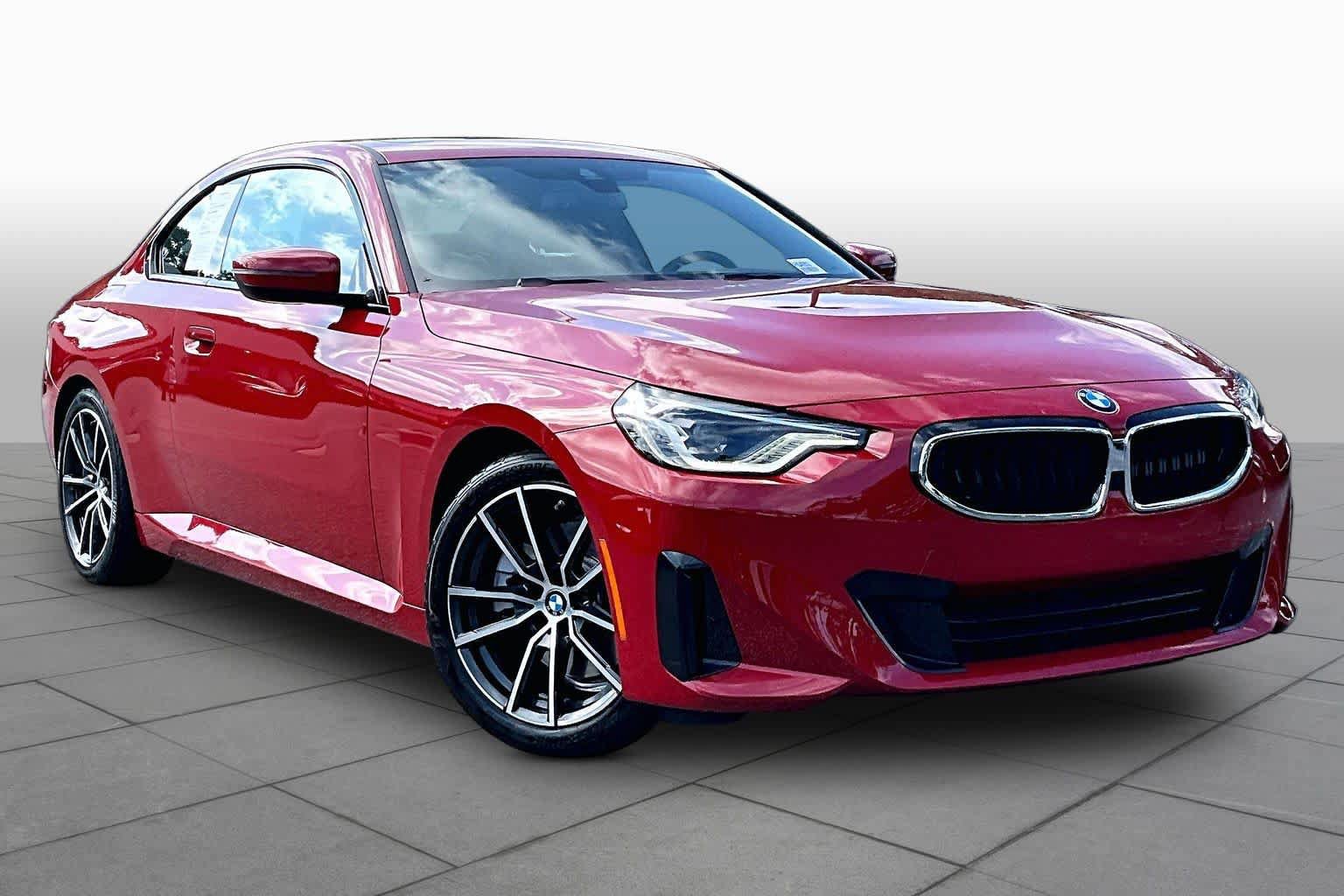 Certified 2023 BMW 230i Coupe w/ Premium Package RWD image 3