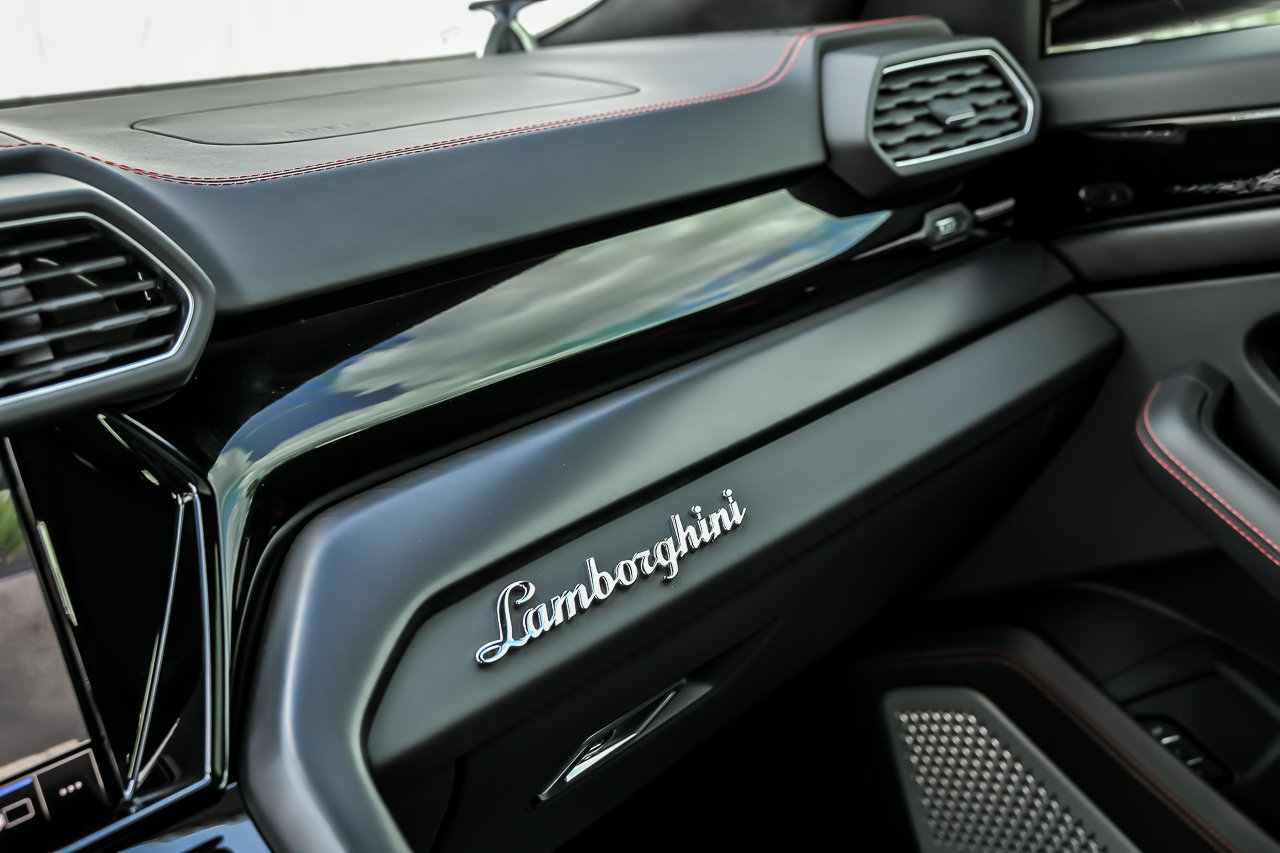 Used 2024 Lamborghini Urus S AWD/4WD image 35