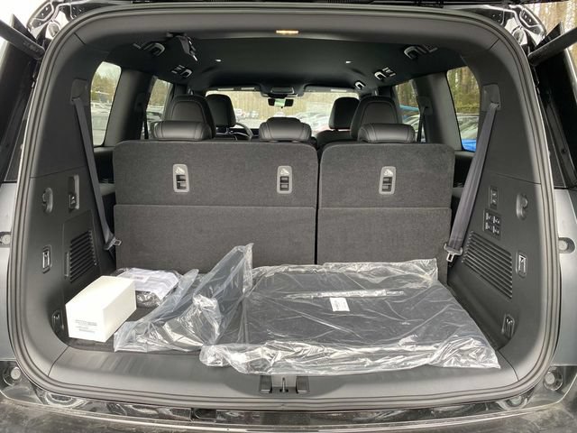 New 2025 Nissan Armada PRO-4X AWD/4WD image 10