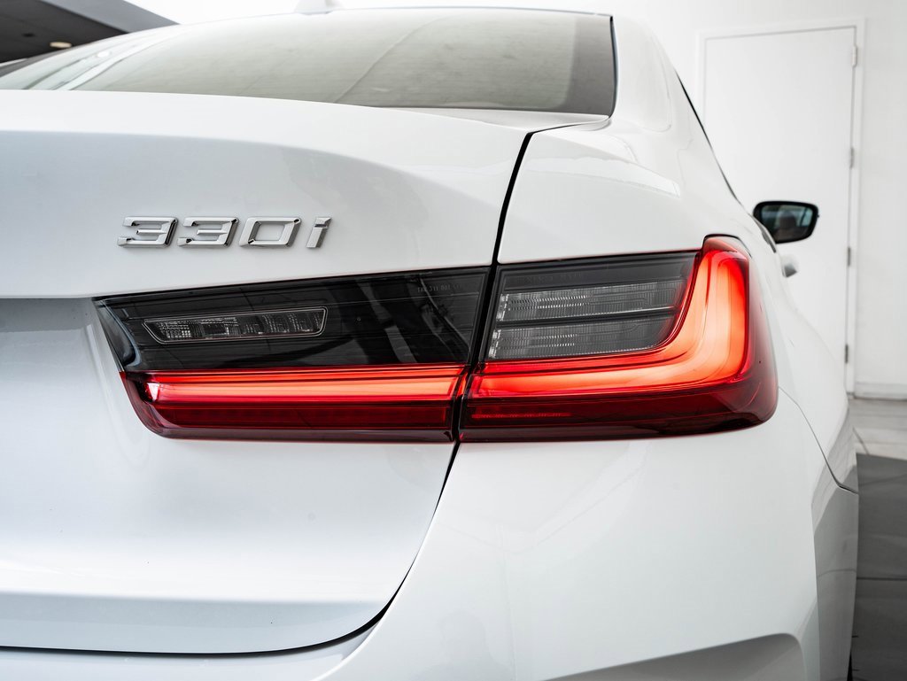 New 2026 BMW 330i xDrive Sedan w/ Premium Package image 9