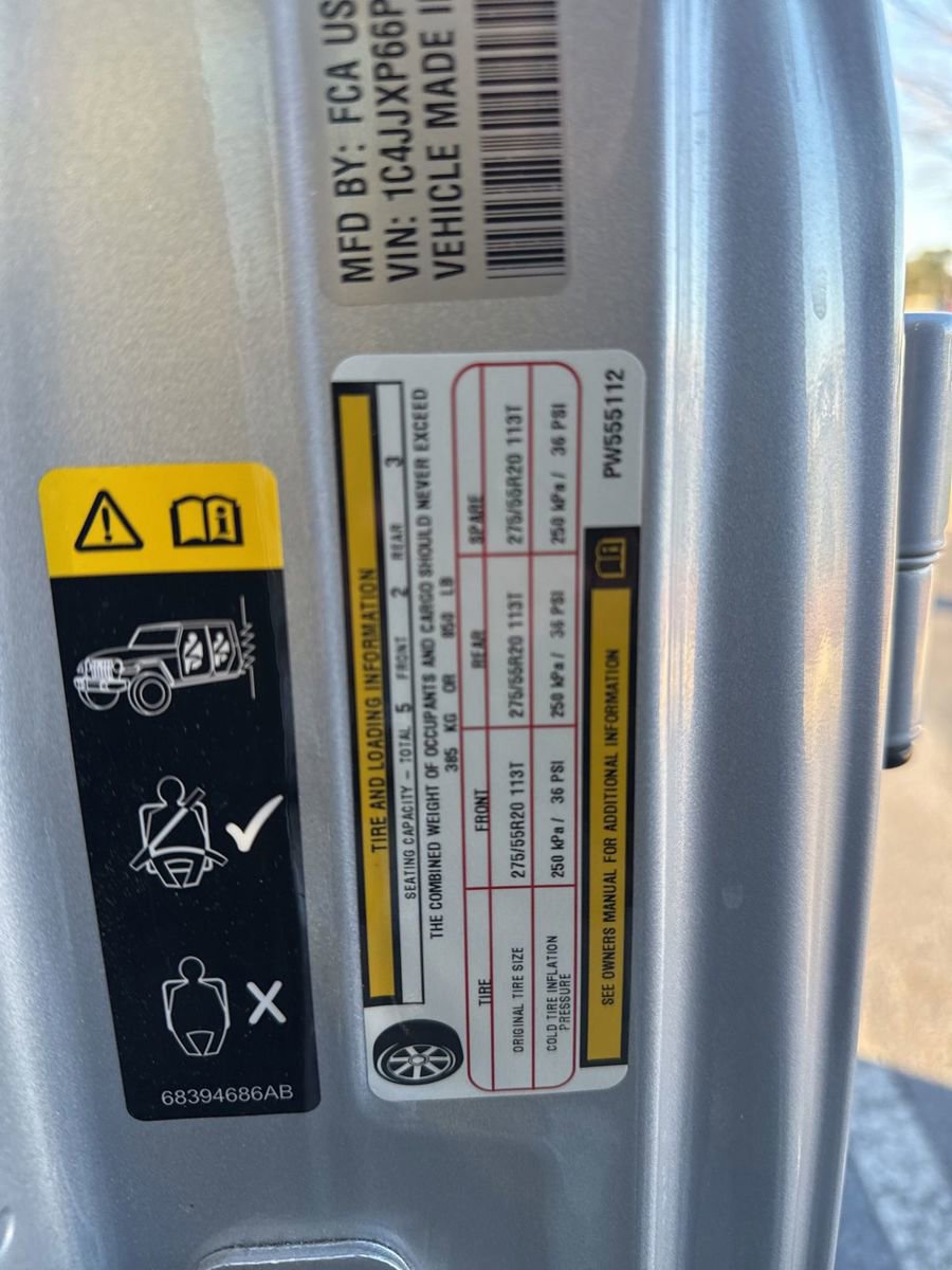 Used 2023 Jeep Wrangler Unlimited Sahara w/ Cold Weather Group image 12