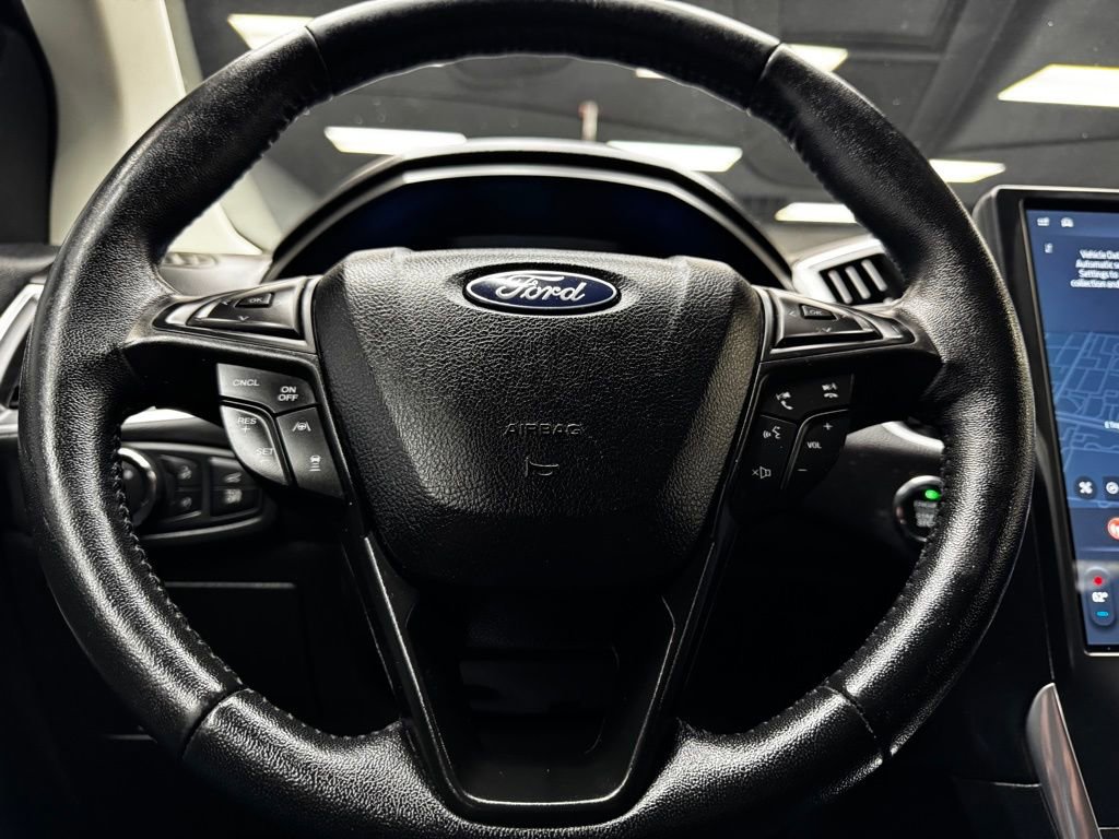Used 2022 Ford Edge Titanium w/ Equipment Group 301A AWD/4WD image 23