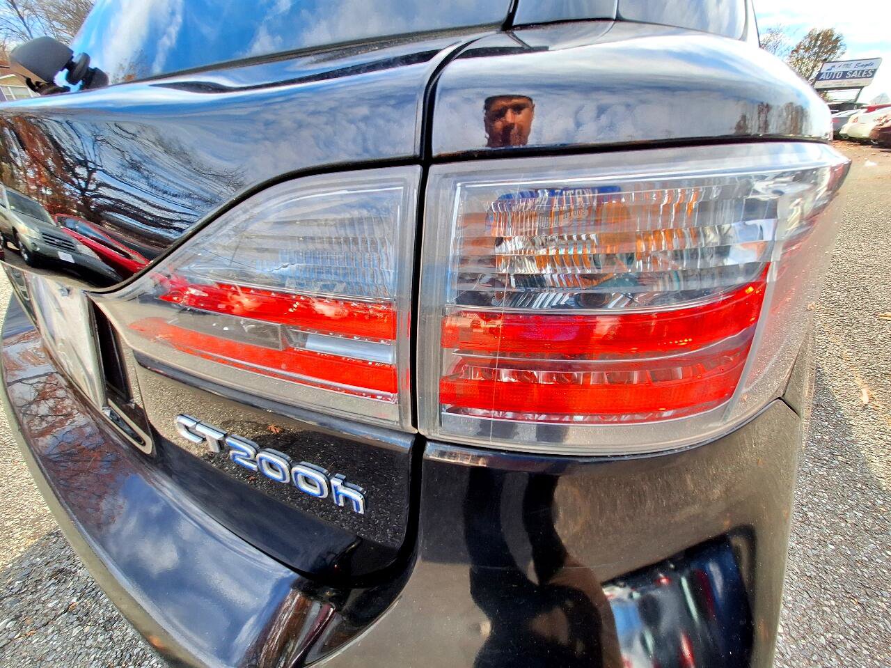 Used 2011 Lexus CT 200h Premium w/ Premium Audio Pkg image 16