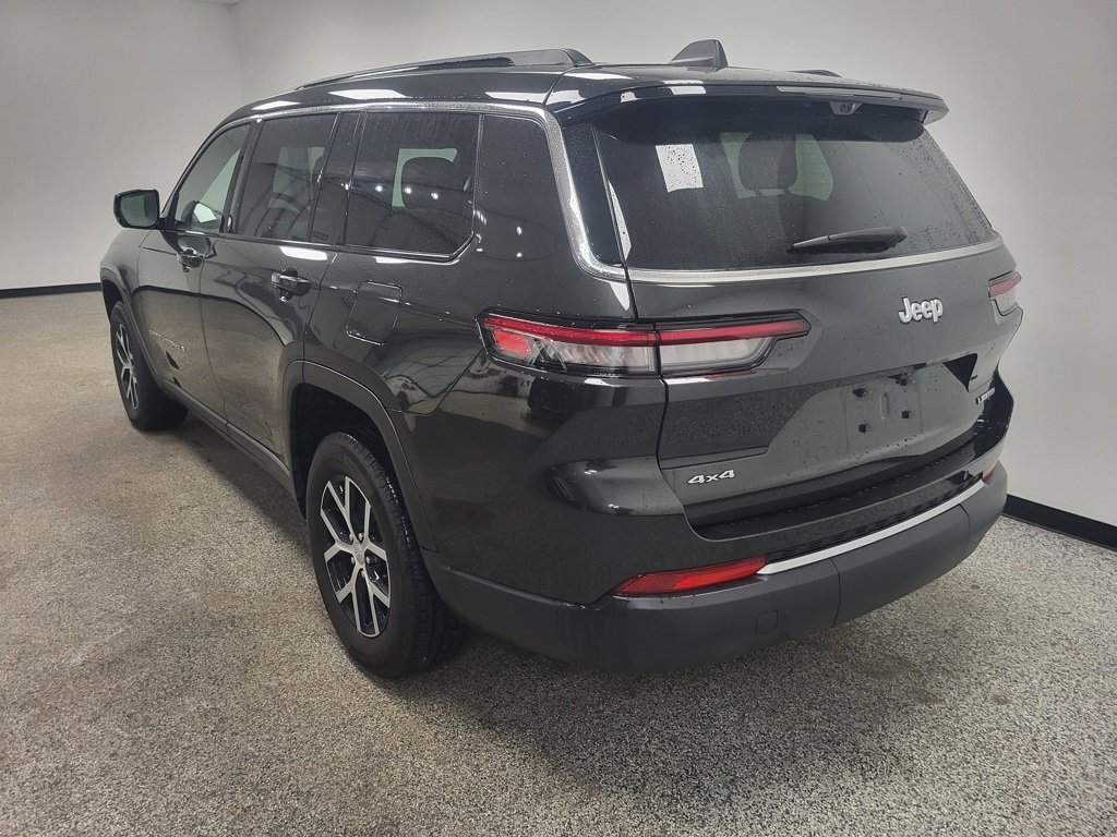 Used 2024 Jeep Grand Cherokee L Limited w/ Luxury Tech Group II image 21