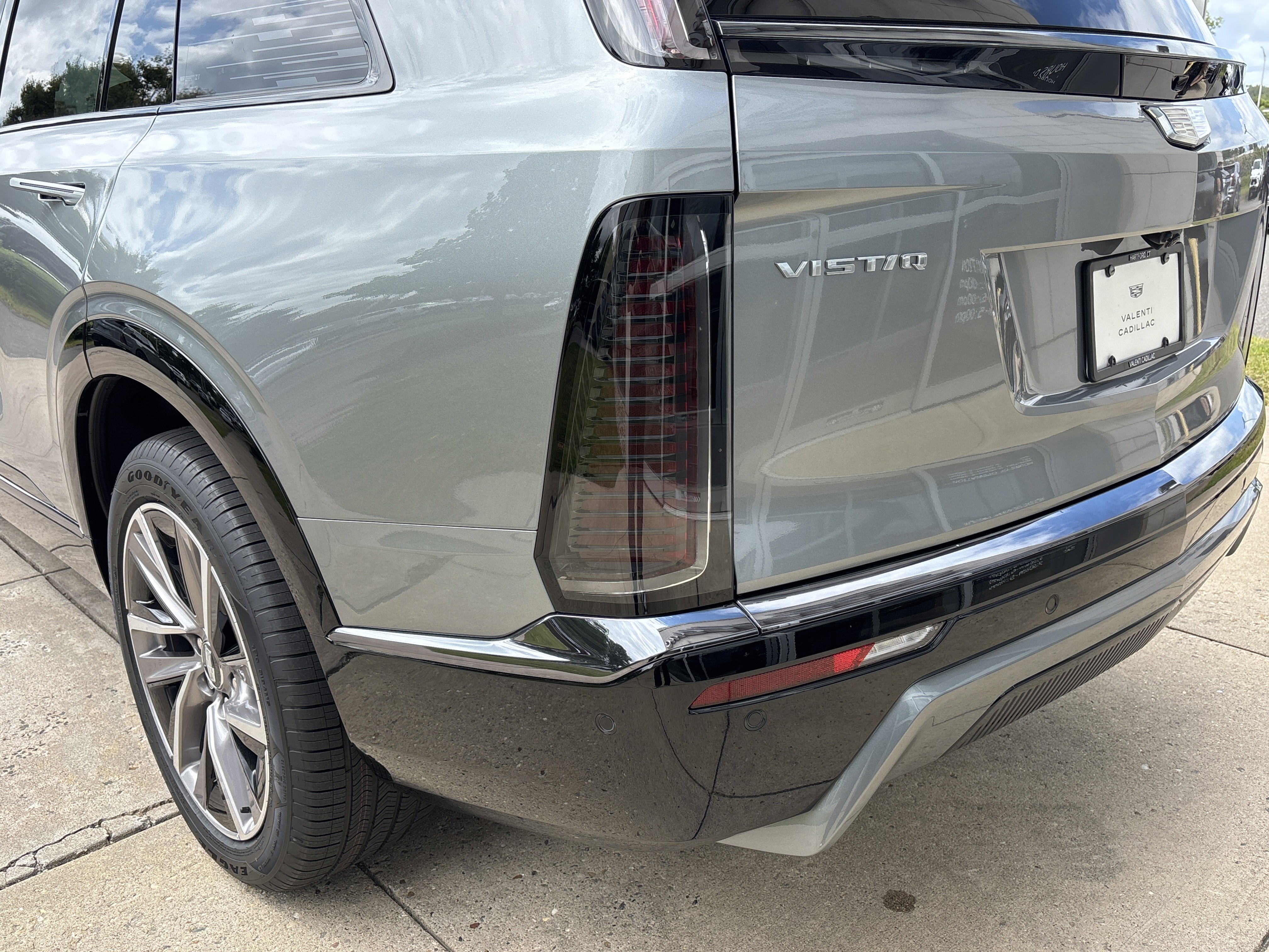 New 2026 Cadillac Vistiq Sport image 21