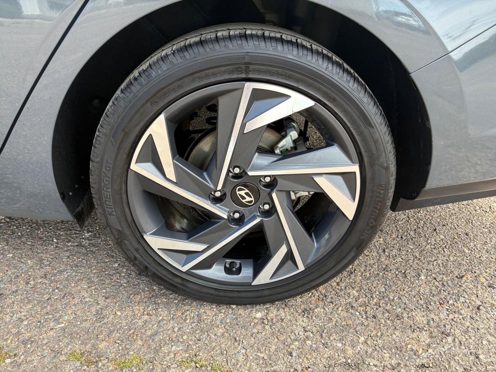 Used 2025 Hyundai Elantra SEL image 31