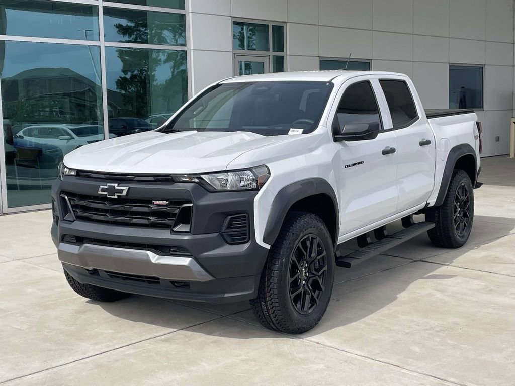 Used 2023 Chevrolet Colorado Trail Boss w/ LPO, Dark Essentials Package image 2