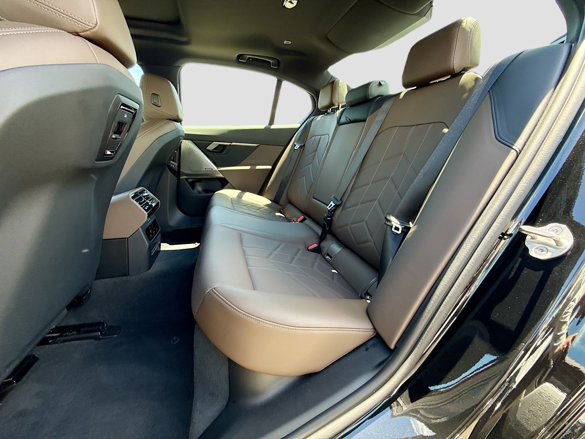 Used 2026 BMW 540i xDrive image 21