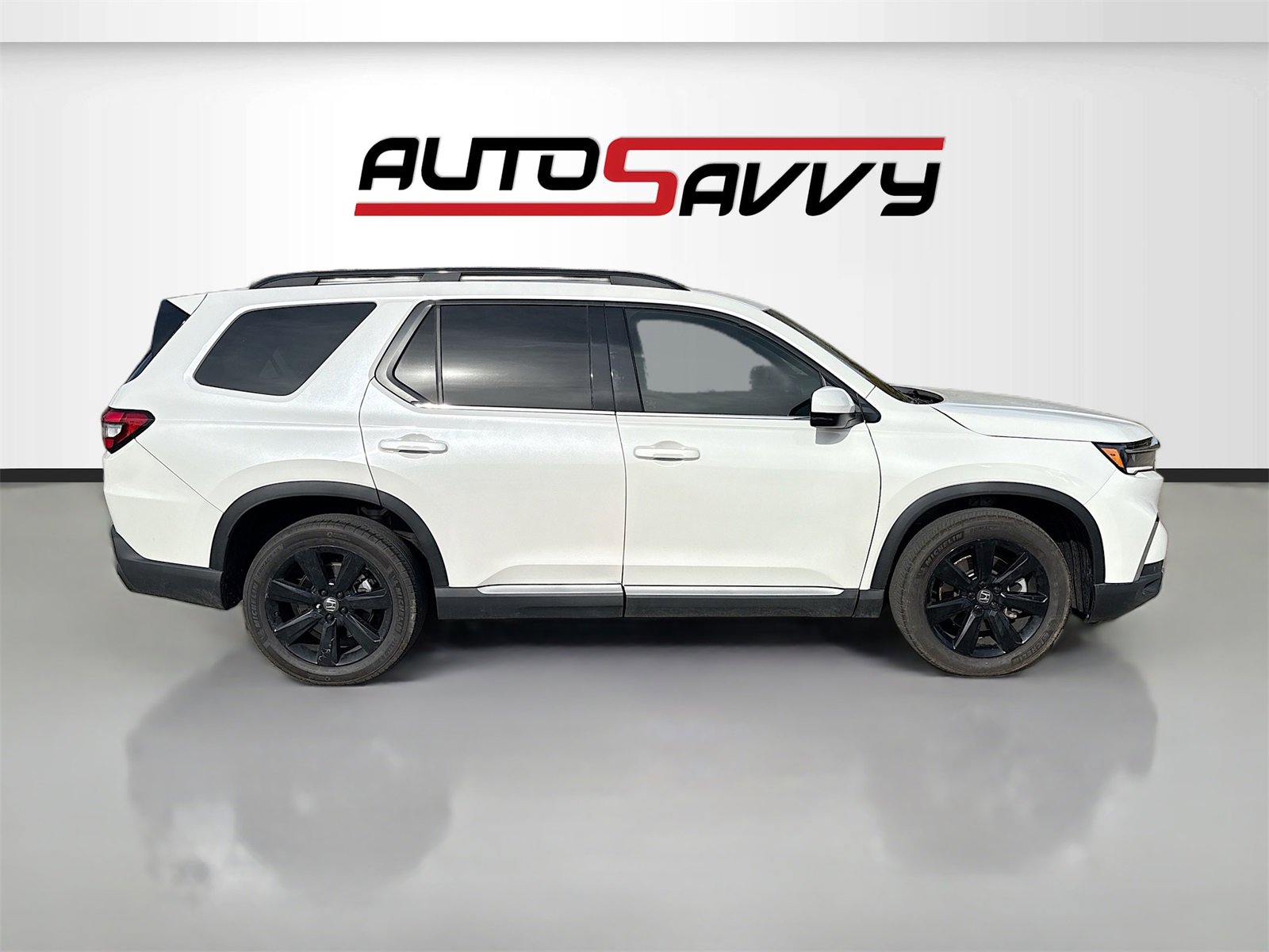 Used 2023 Honda Pilot Touring image 8