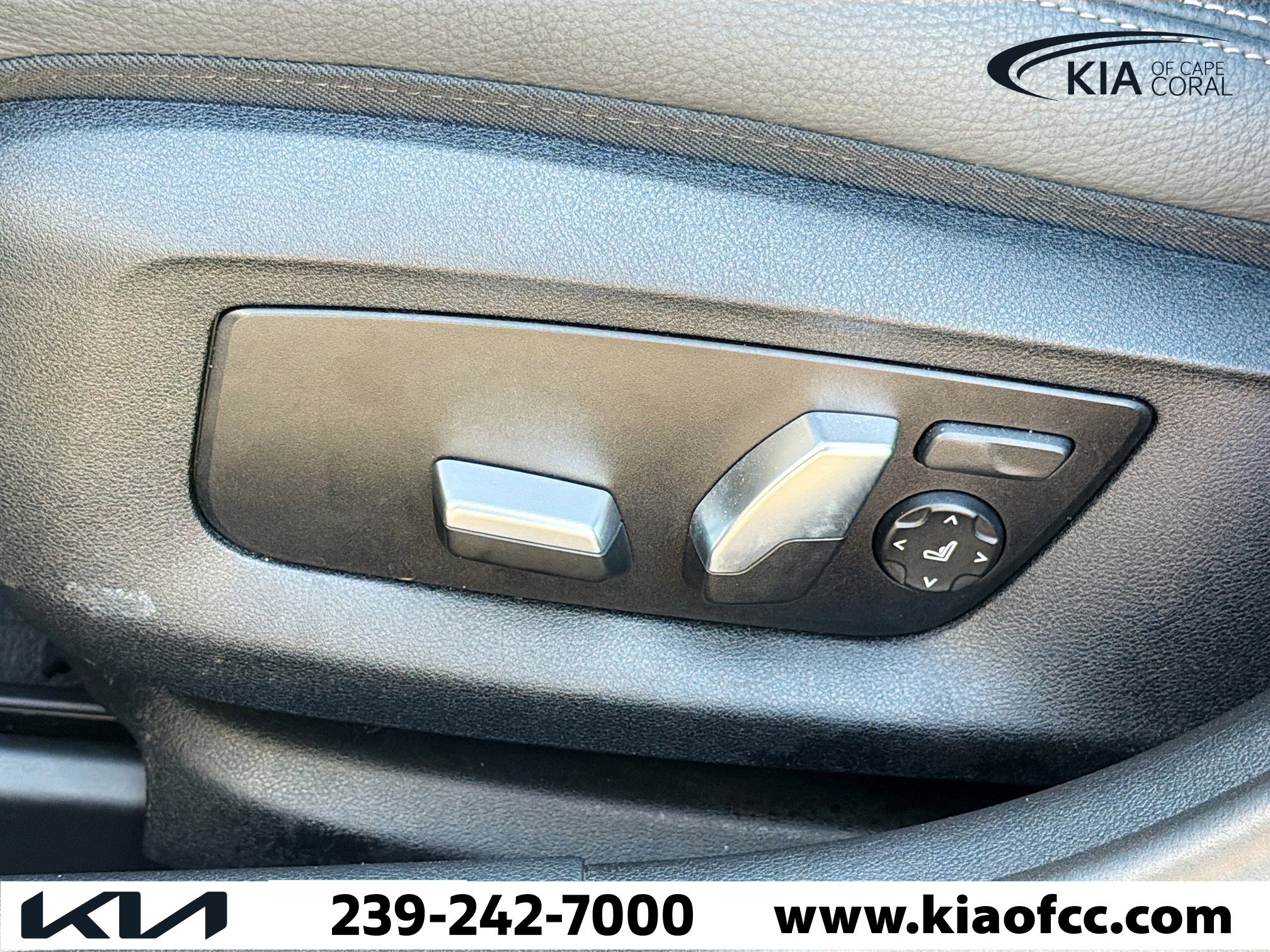 Used 2023 BMW 530i w/ M Sport Package image 23