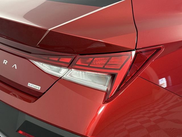 Used 2025 Hyundai Elantra Blue FWD image 38