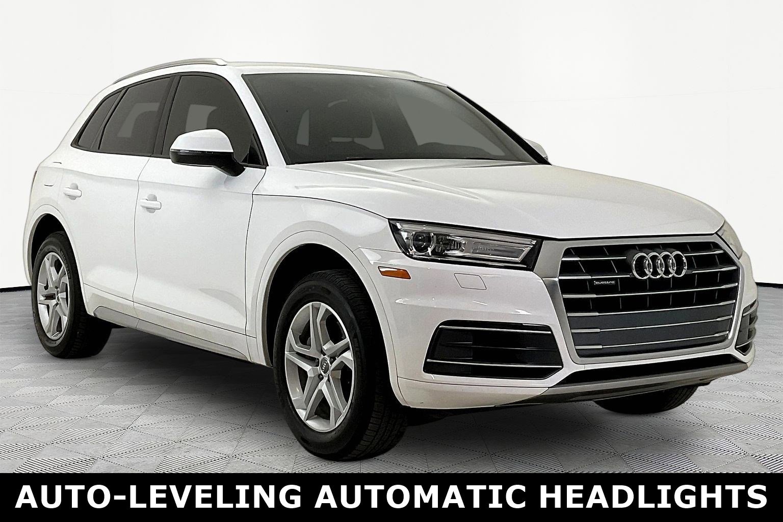 Used 2018 Audi Q5 2.0T Premium w/ Convenience Package AWD/4WD image 3
