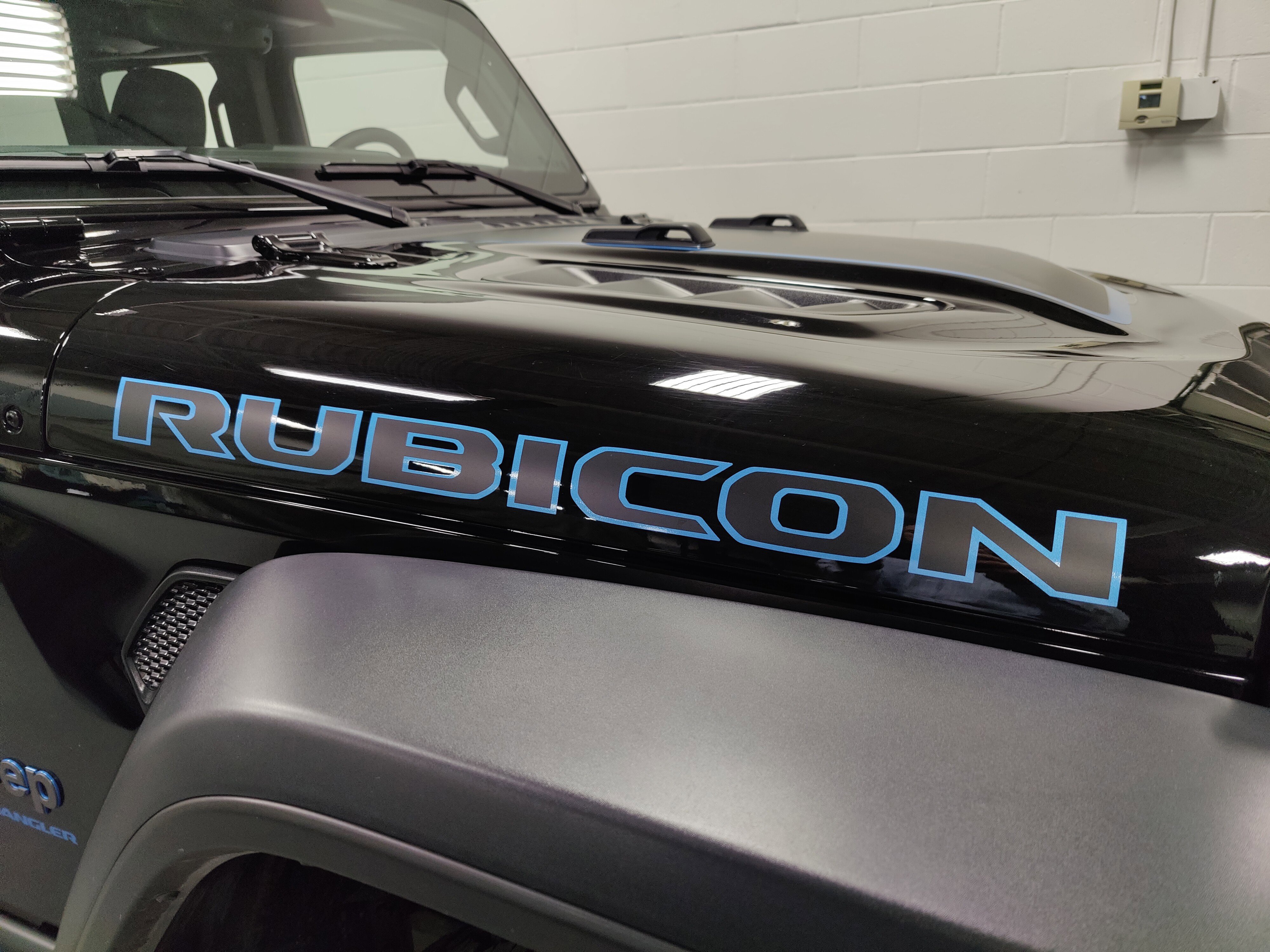 Used 2024 Jeep Wrangler Unlimited Rubicon 4xe w/ Technology Group image 4