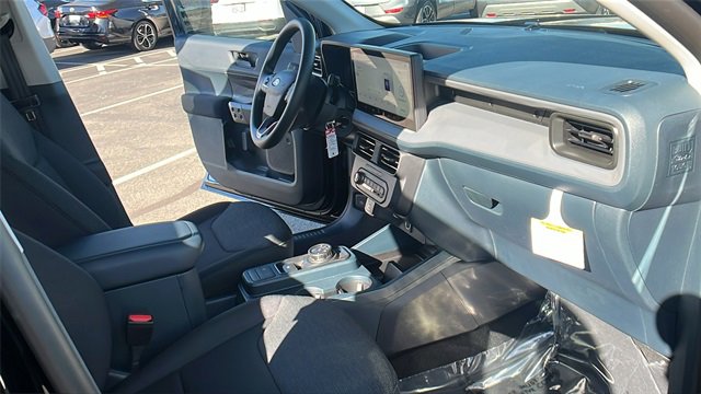 New 2025 Ford Maverick XL image 12