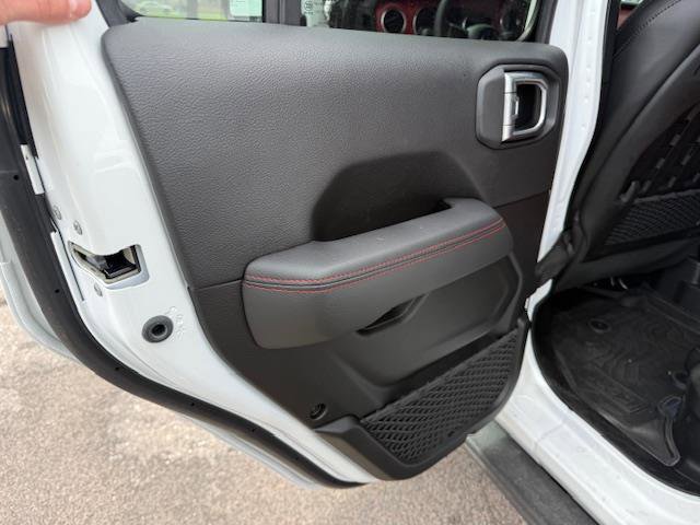Used 2023 Jeep Wrangler Unlimited Rubicon 4xe image 15