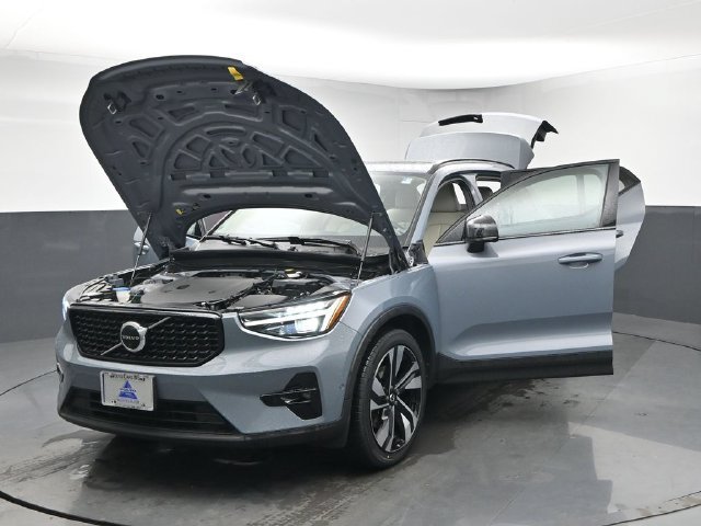 Used 2023 Volvo XC40 B5 Ultimate w/ Climate Package AWD/4WD image 49