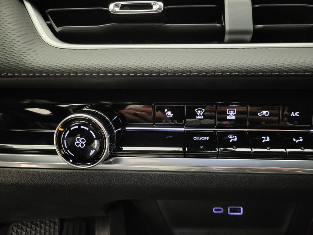 New 2026 Chevrolet Equinox LT w/ Midnight Edition image 6
