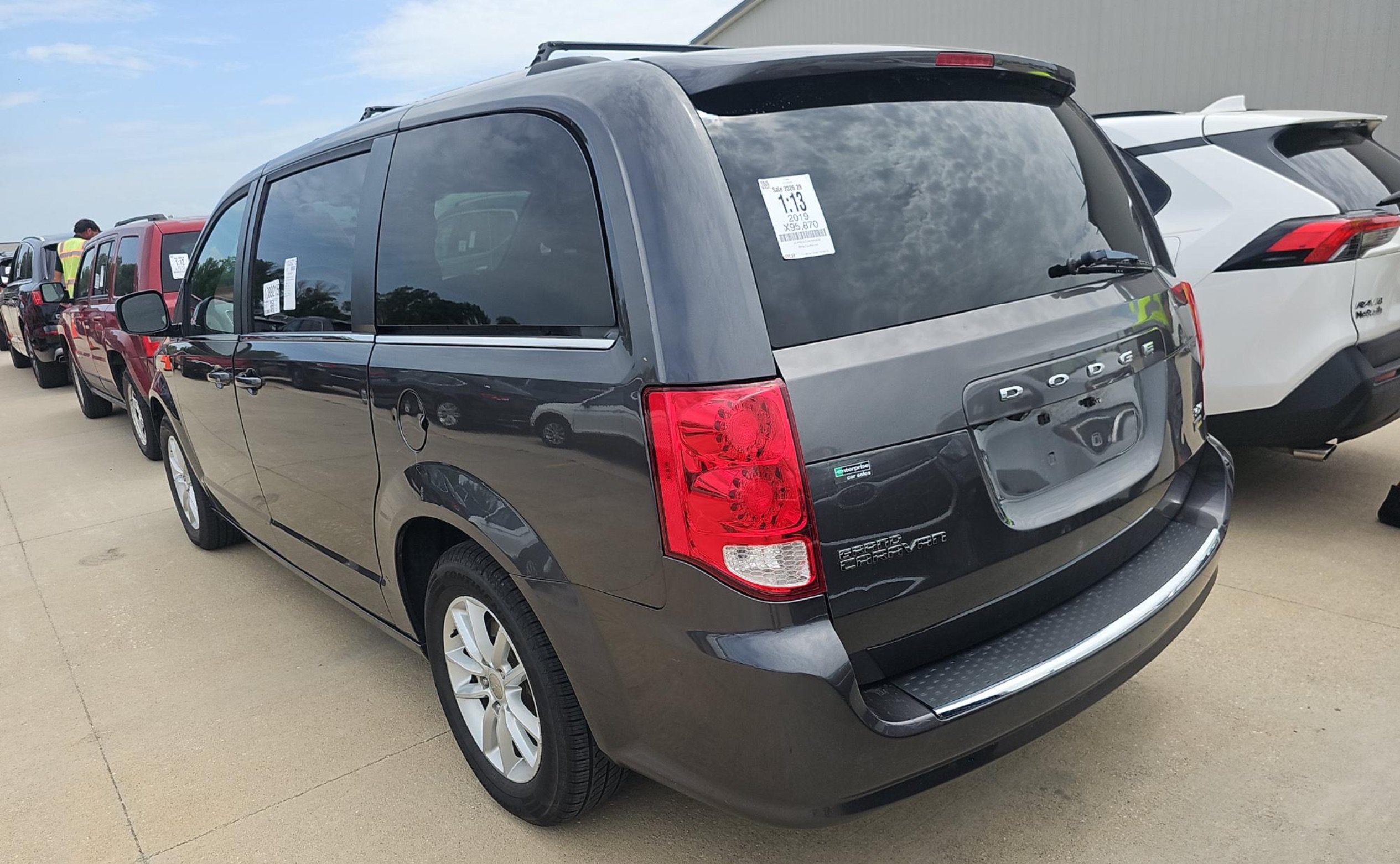 Used 2019 Dodge Grand Caravan SXT FWD image 5