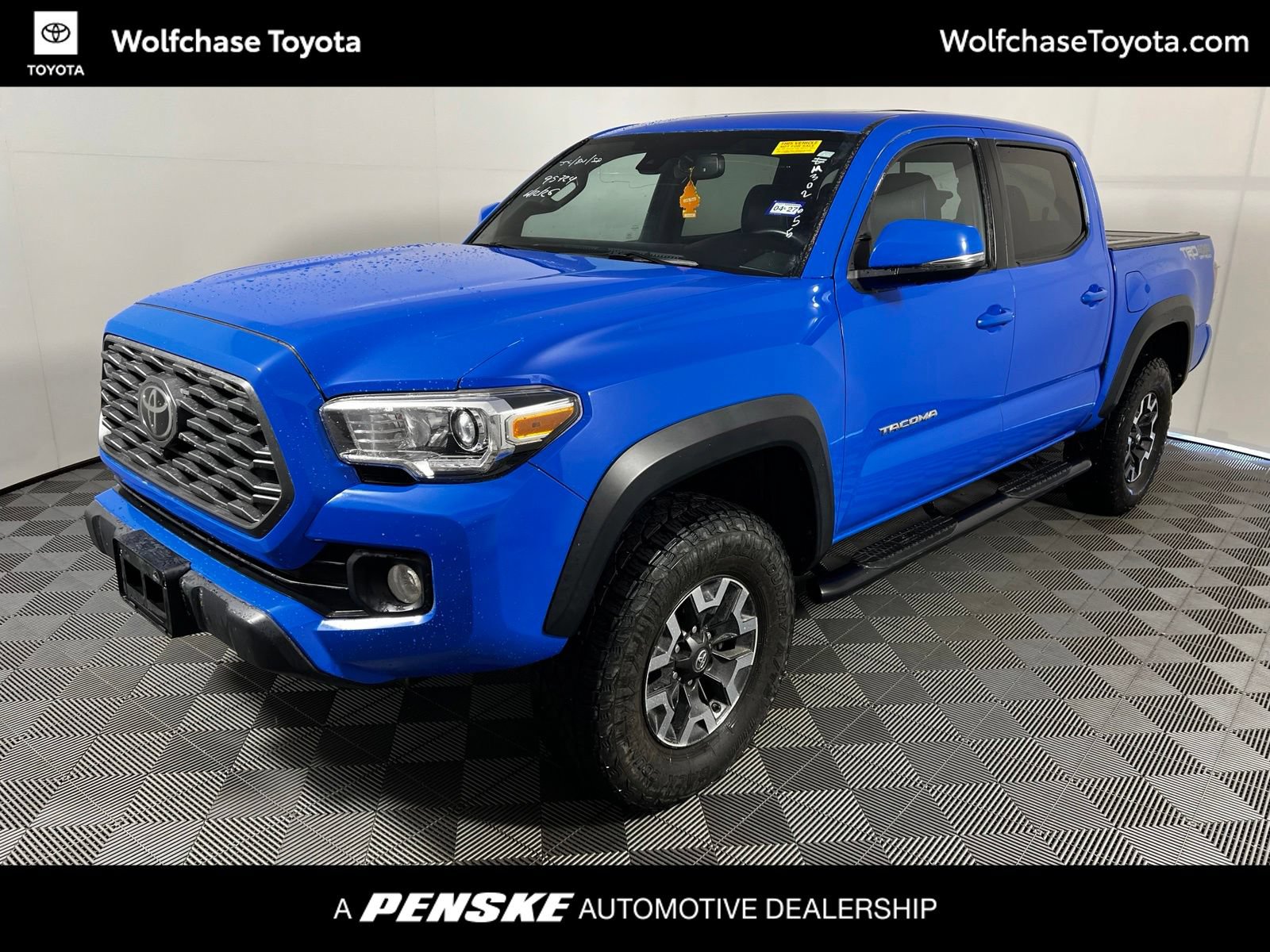 Used 2020 Toyota Tacoma TRD Off-Road w/ TRD Premium Off Road Package AWD/4WD image 1