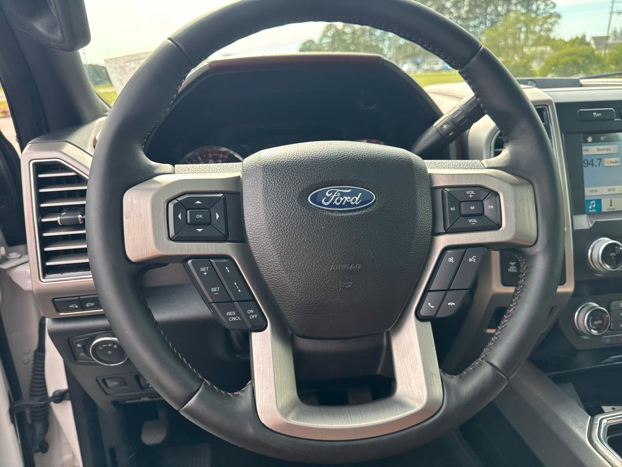 Used 2019 Ford F250 Platinum w/ Platinum Ultimate Package AWD/4WD image 17