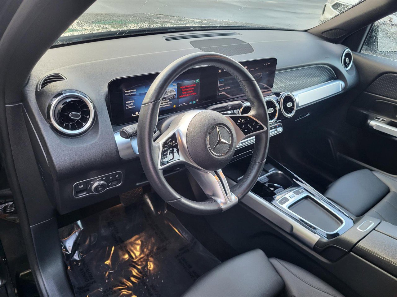 Used 2025 Mercedes-Benz GLB 250 image 11