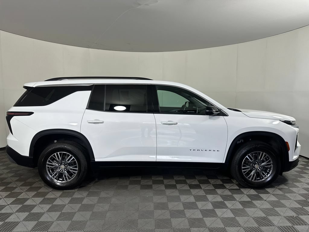 Used 2024 Chevrolet Traverse LT AWD/4WD image 6